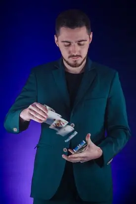 Magicien close-up Rochefort